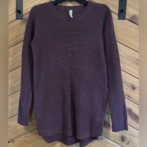 Women’s long sleeve sweater